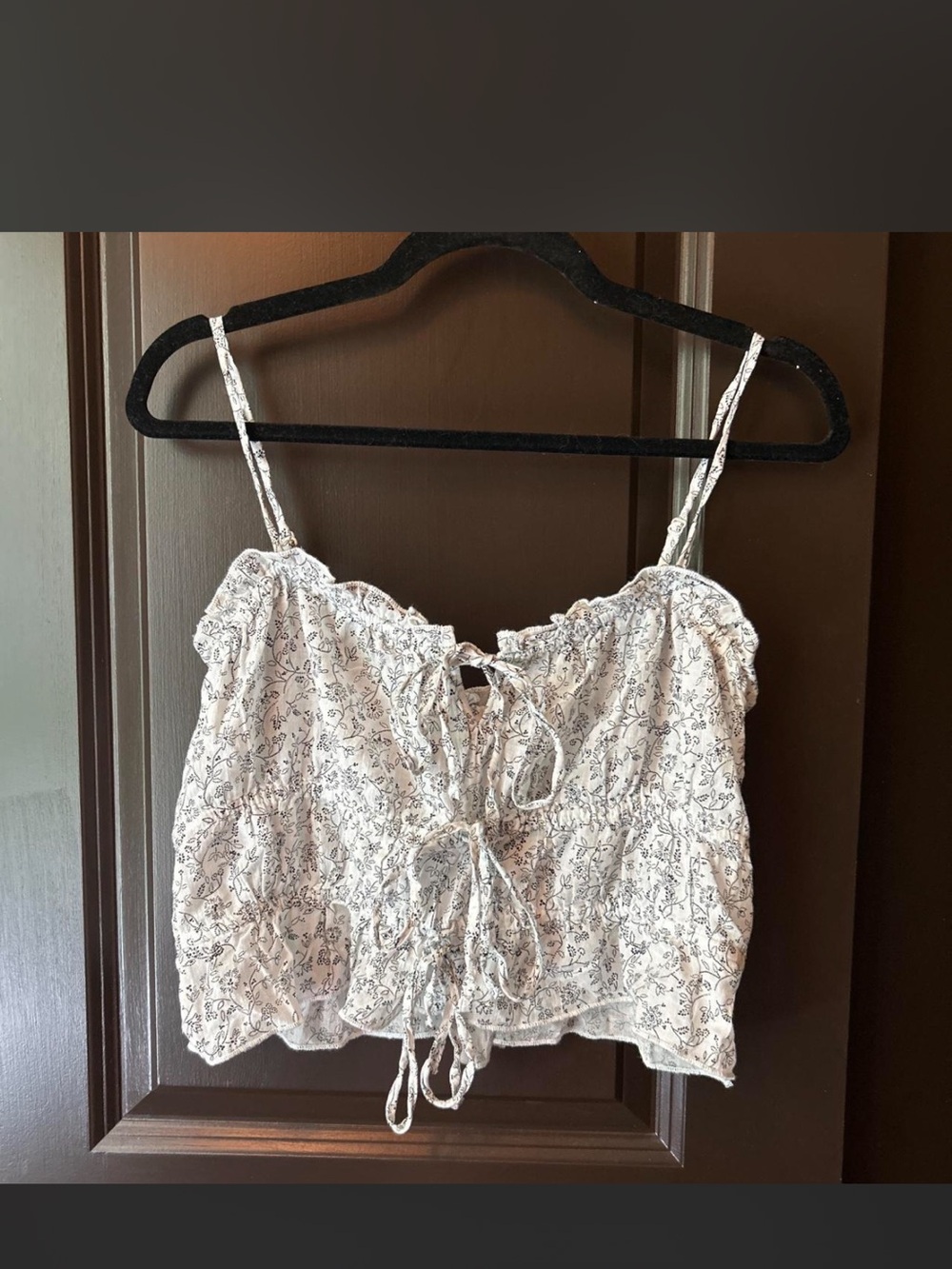 AE Floral Lace-Up Cropped Cami Top